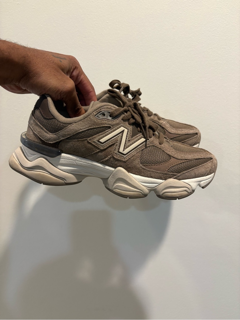 New Balance Wmns 8.5 Brown Suede & Mesh Sneakers